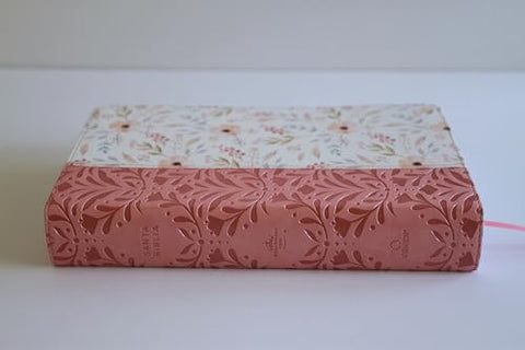 Image of BIBLIA RVR 1960 LETRA GIGANTE ROSADA CON FLORES SIMIL PIEL