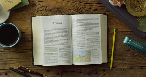 Image of ESV PERSONAL SIZE STUDY BIBLE (TRUTONE, FOREST/TAN)