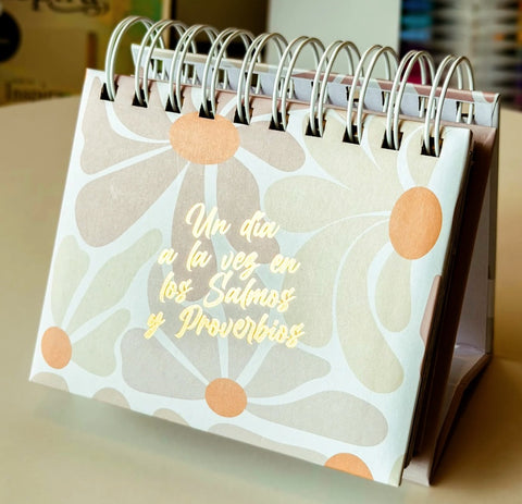 Image of CALENDARIO PERPETUO DE MESA UN DIA A LA VEZ SALMOS Y PROVERBIOS