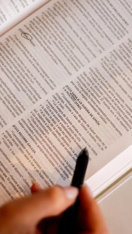 Image of BIBLIA ESV/NBLA BILINGUE TAPA DURA