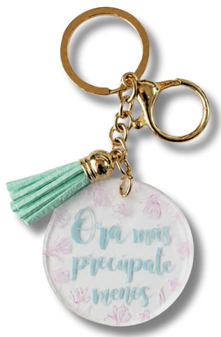 Image of LLAVERO ACRILICO CON TASSEL ORA MAS PREOCUPATE MENOS