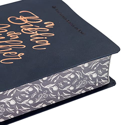 Image of BIBLIA EM PORTUGUES NAA DA MULHER BIBLIA DE LA MUJER NUEVA EDICION NUEVA ALMEIDA NOVA EDICAO CAPA AZUL MARINHO