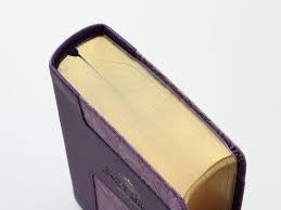 Image of BIBLIA RVR 1960 LETRA GRANDE TAMANO MANUAL BICOLOR LILA LILA SIMIL PIEL