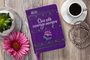 DIOS ESTA CONMIGO SIEMPRE: 365 DIAS DEVOCIONARIO
