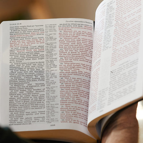 Image of NIV, QUEST STUDY BIBLE, LARGE PRINT, BONDED LEATHER, BLACK, COMFORT PRINT: THE ONLY Q AND A STUDY BIBLE