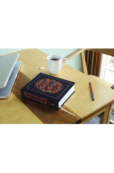 Image of NIV, Journal the Word Bible for Women, Cloth over Board, Navy, Red Letter, Comfort Print: 500+ Prompts to Encourage Journaling and Reflection